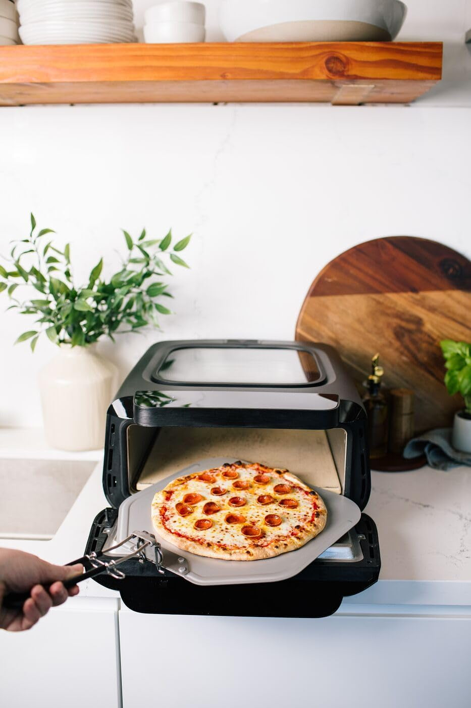 Frigidaire 700°F Indoor Electric Pizza Oven – 12” Stone Bake, Air Fry & Bake, Portable Countertop with Peel & Cutter