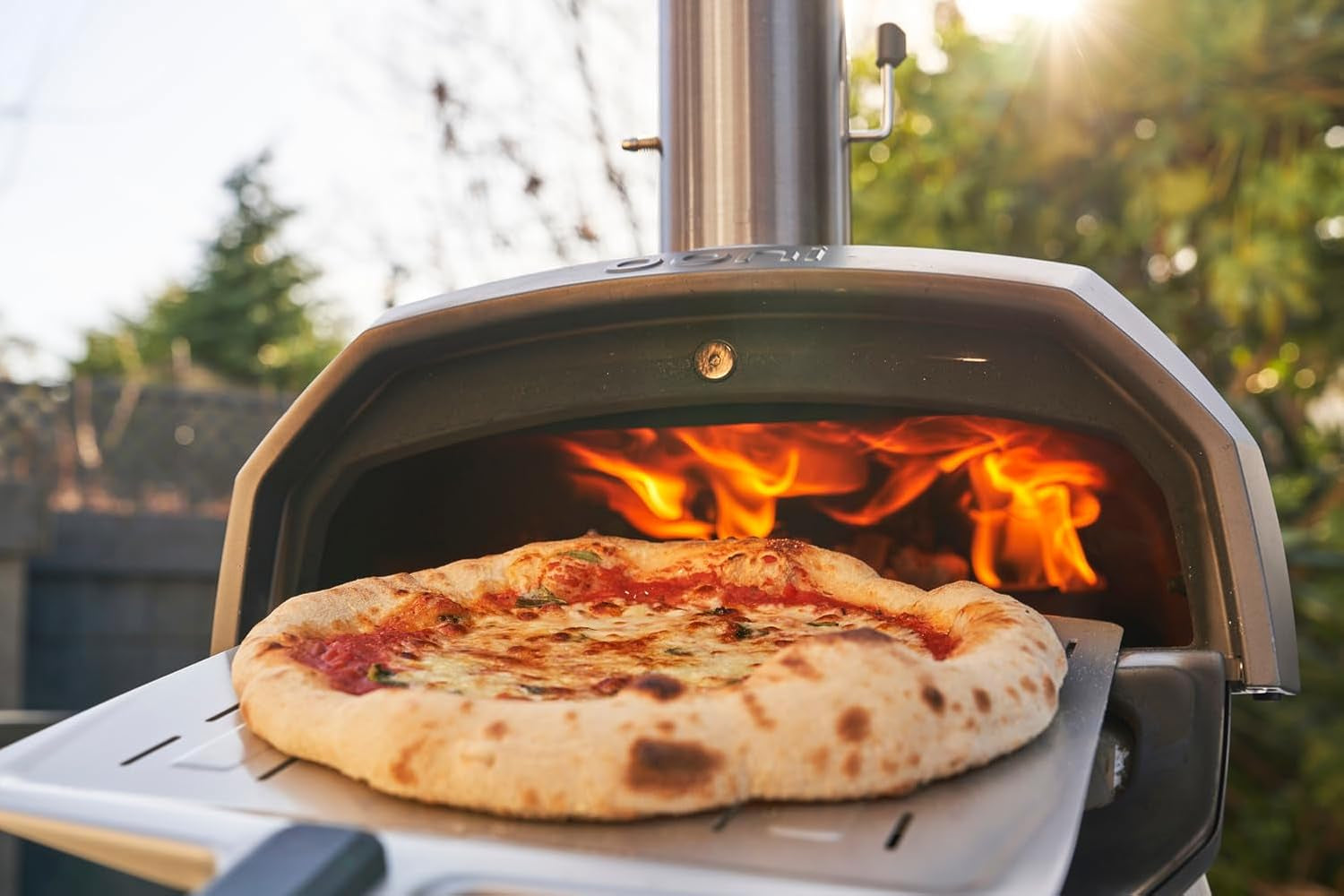 Ooni Karu 2 Multi-Fuel Outdoor Pizza Oven – 12-Inch Dual Fuel Wood & Gas Pizza Maker